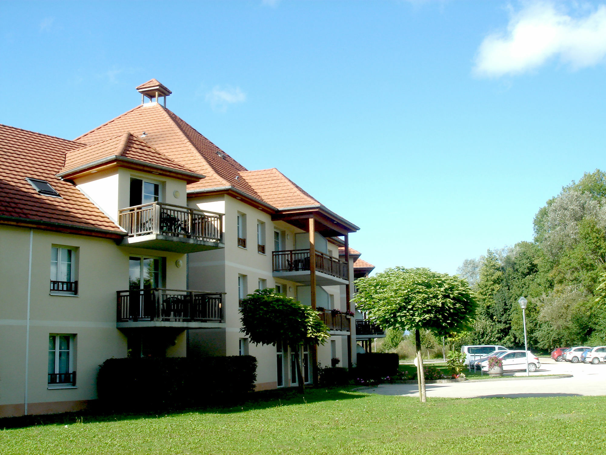 Residence Vtf Les Allees Du Green Levernois Ngoại thất bức ảnh