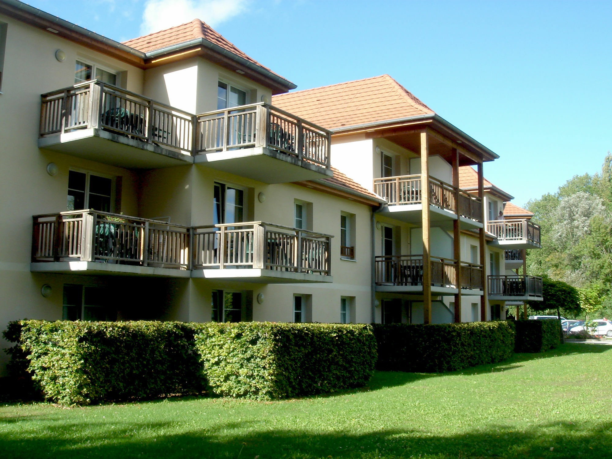 Residence Vtf Les Allees Du Green Levernois Ngoại thất bức ảnh